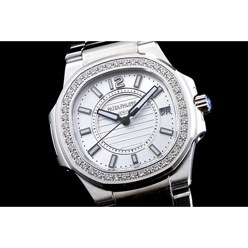 파텍필립 여성용 노틸러스-15 쿼츠 70081A-011